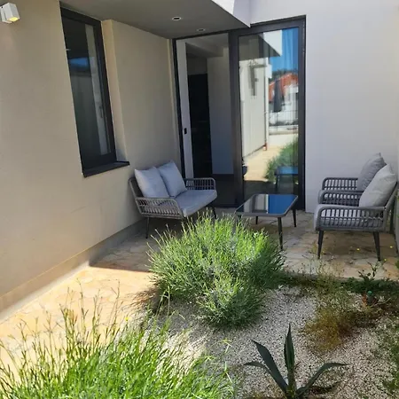 Aura Maris Apartman Sutivan