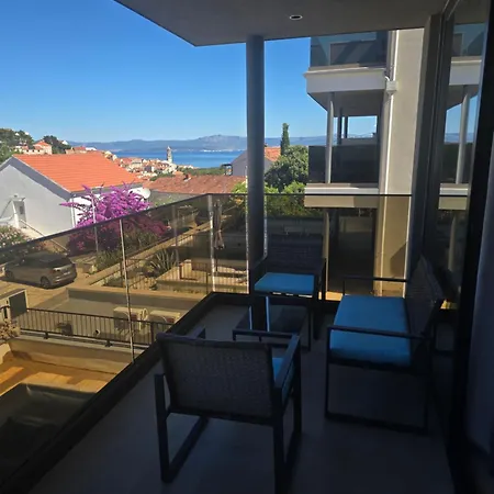 Aura Maris Apartman Sutivan