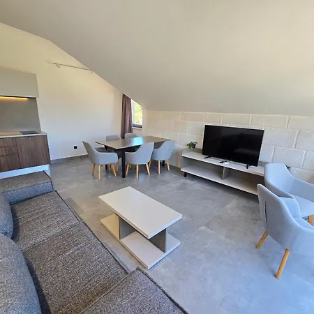 Aura Maris 苏提万