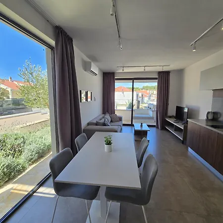 公寓 Aura Maris 苏提万